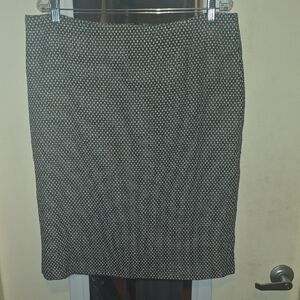 Lord & Taylor Black and White Textured  Short Pencil Skirt